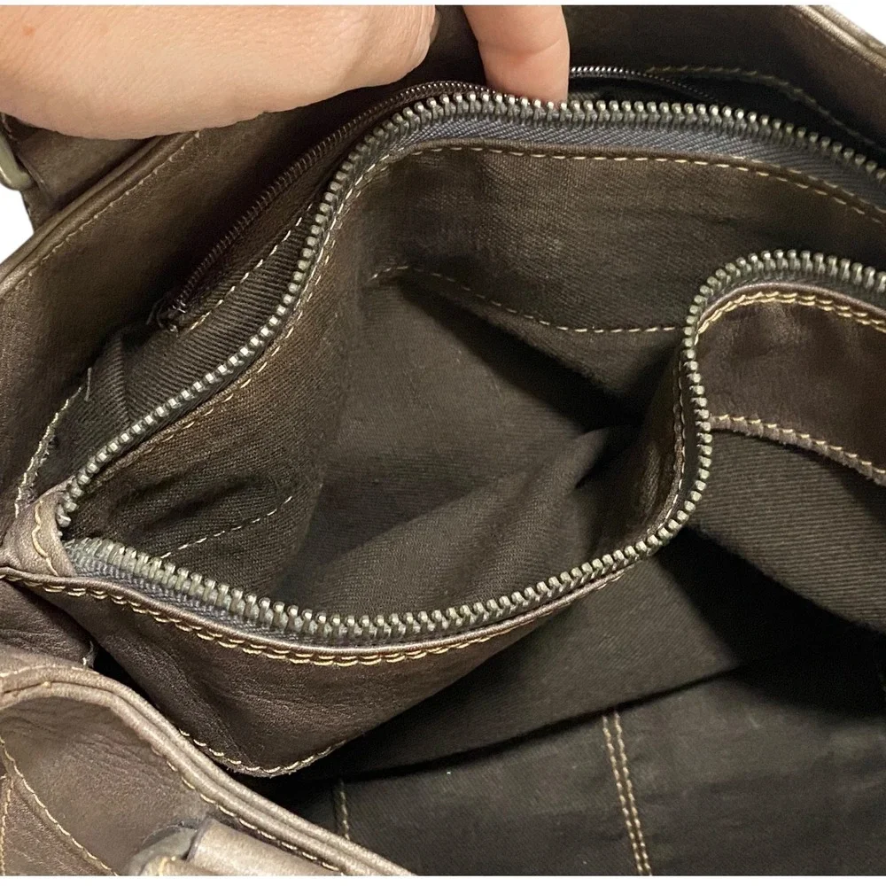 Sundance Leather Shoulder Bag Taupe Hobo Purse Made in Italy‎ Pockets Boho